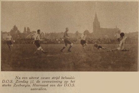 874496 Afbeelding van een spelmoment uit de voetbalwedstrijd tussen D.O.S. (Utrecht) en Zeeburgia (Amsterdam), op het ...